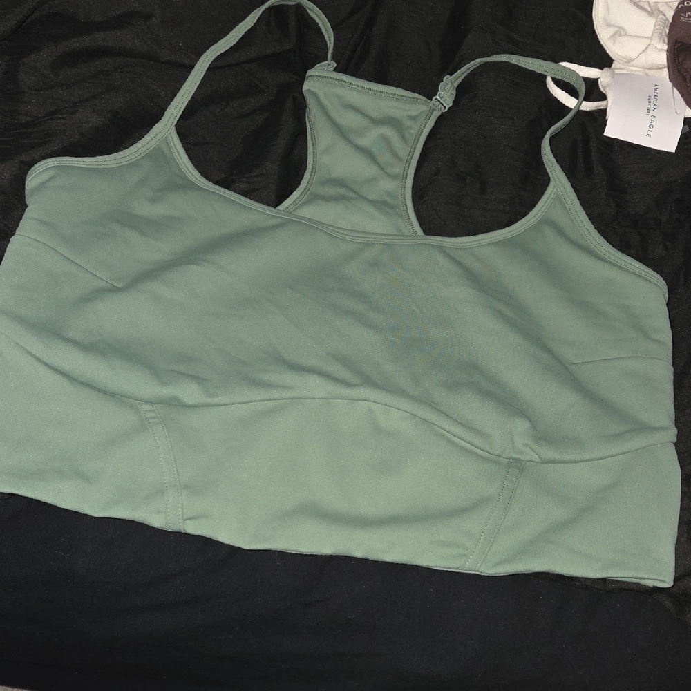 Blogilates Green Sports Bra with Wide Straps and Matte Finish